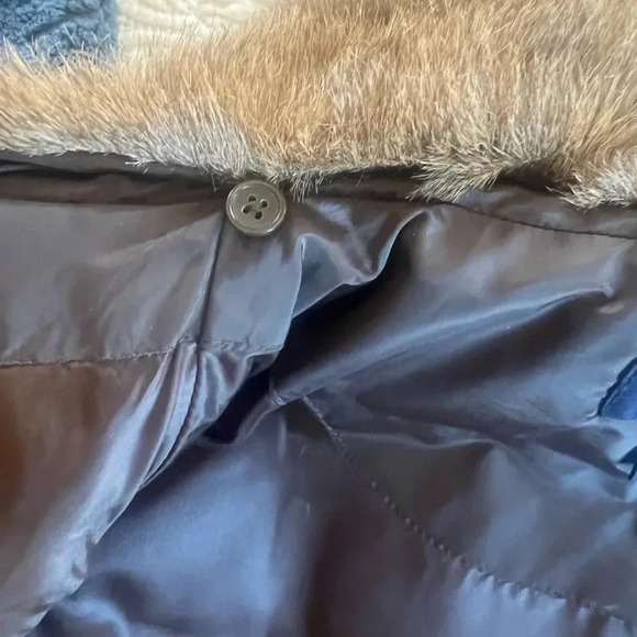 Lands End ladies puffer vest with faux fur collar M. 10/12 Brand new. - Picture 7 of 16